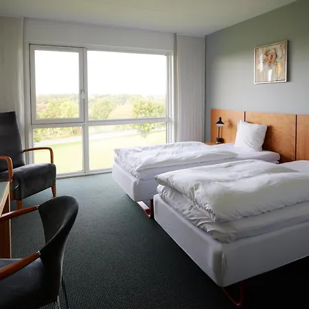 Trinity Og Konference פרדריקה