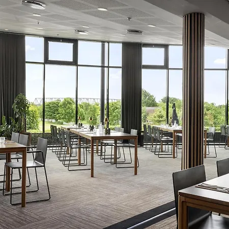 Trinity Og Konference, Bw Signature Collection Hotel
